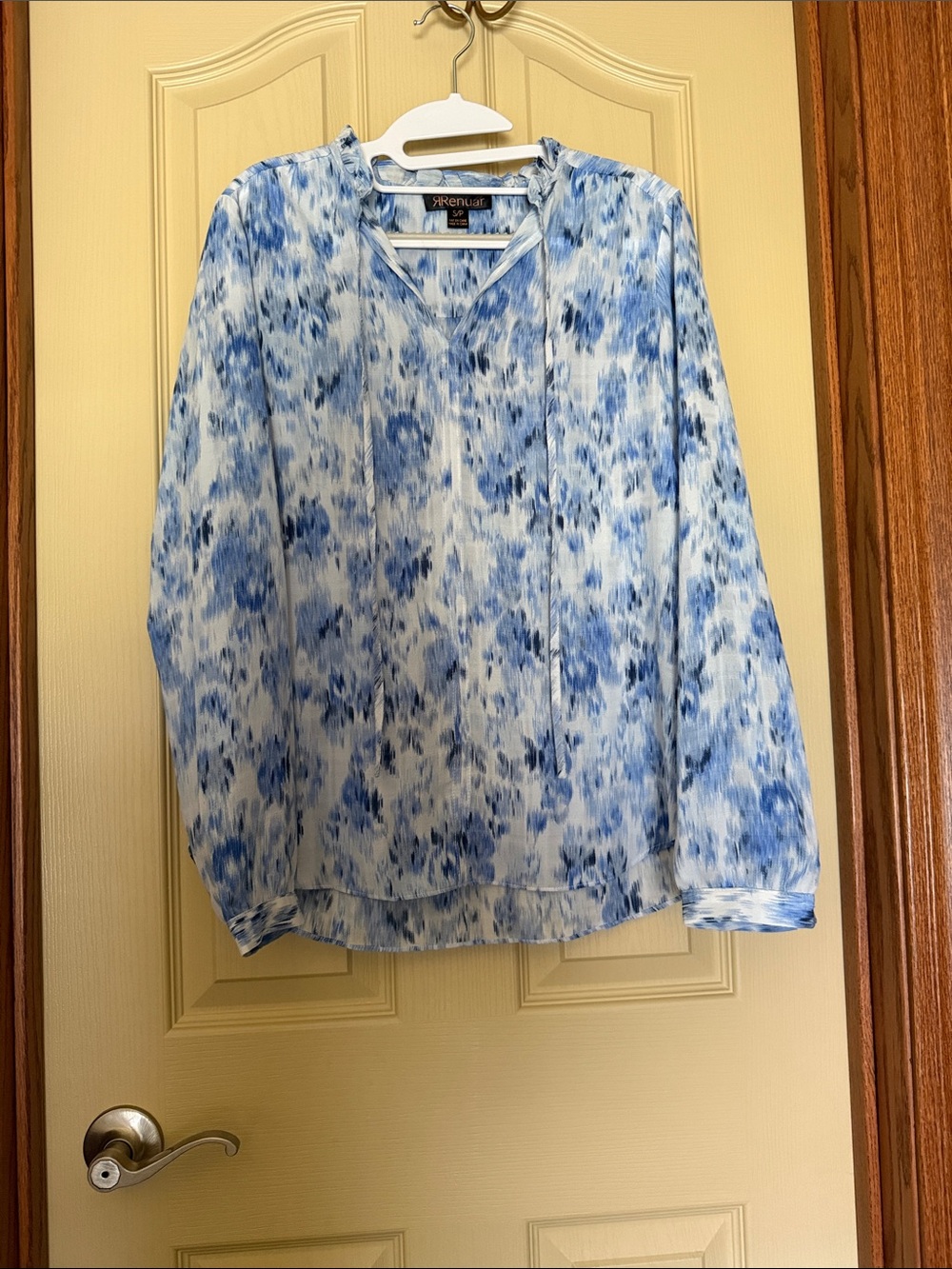 Renuar Blue and White Abstract Print Blouse